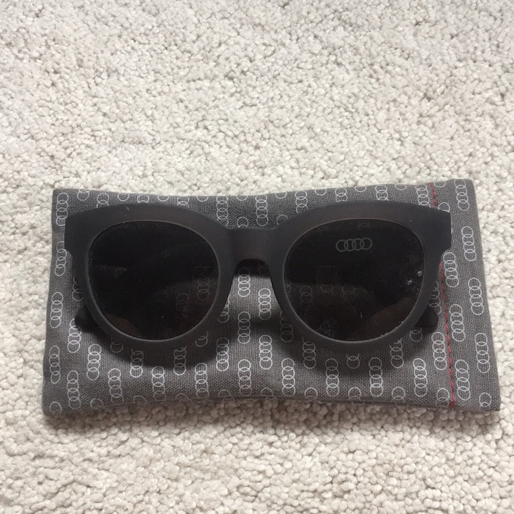 Toms/Audi sunglasses